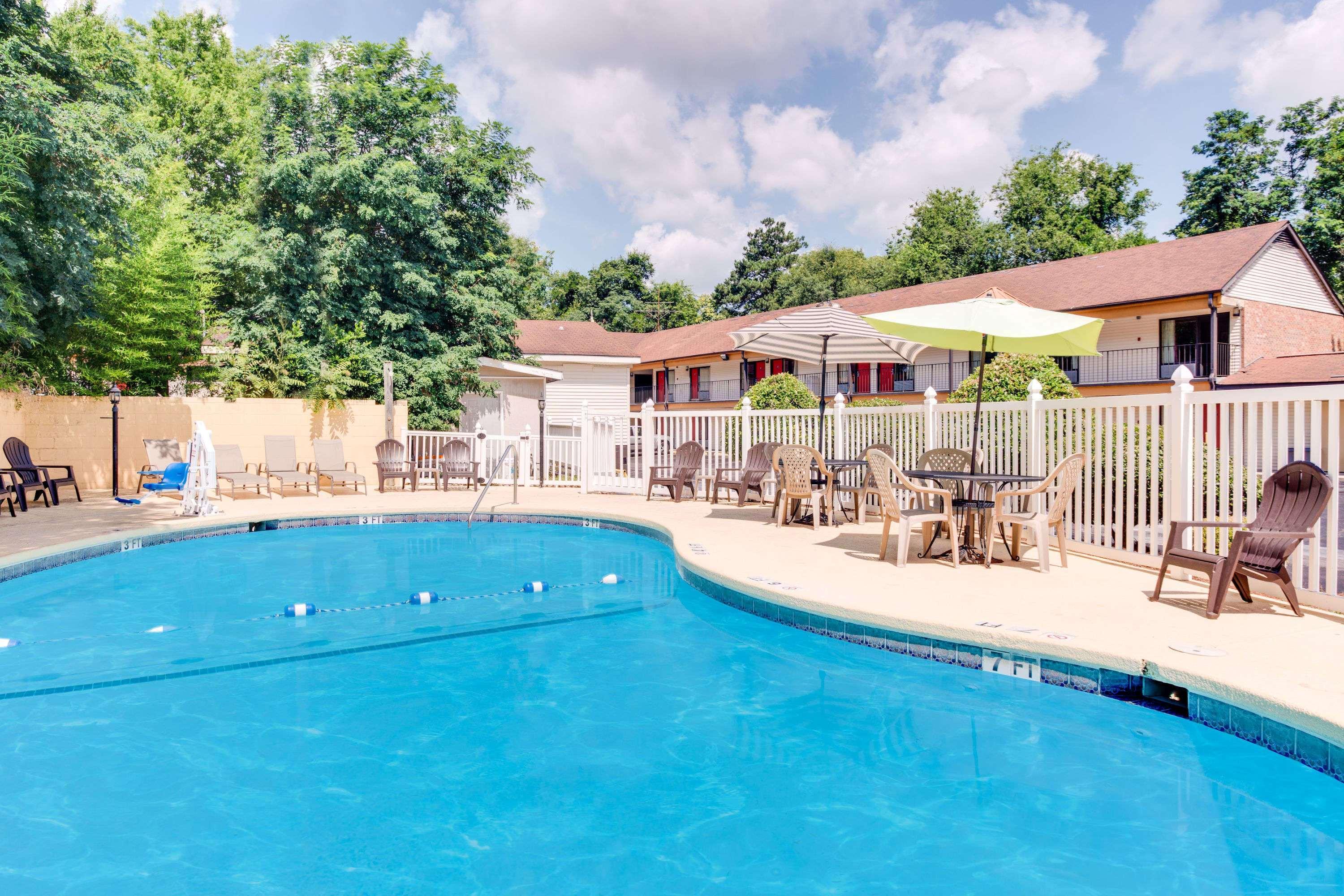 Americas Best Value Inn Aiken Exterior photo